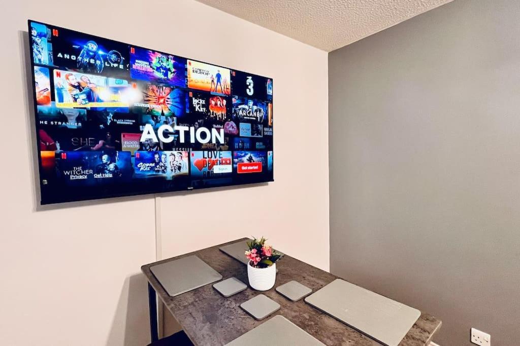 ליברפול Urban Bliss Stylish Townhouse With Free Parking For A Convenient City Stay מראה חיצוני תמונה
